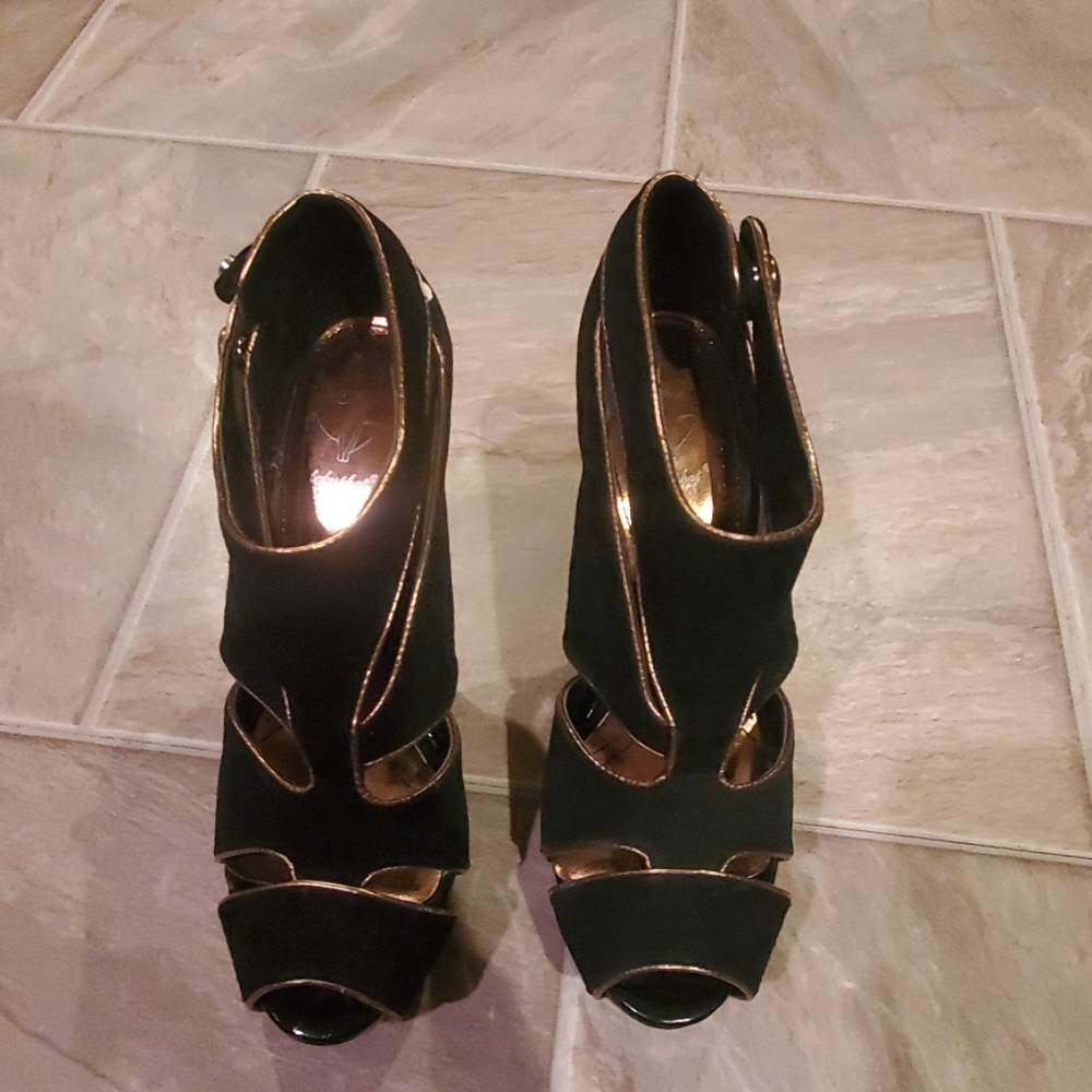 Women's shoes